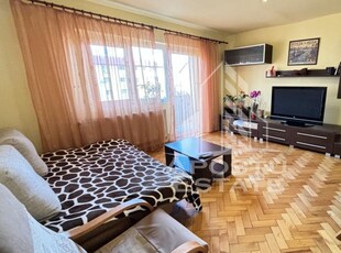 Apartament cu 3 camere, centrala proprie, Zona Simion Barnutiu