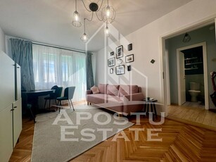 Apartament decomandat, 2 camere, centrala proprie, Complex