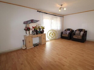 Vand apartament 3 camere in Hunedoara, Micro5/1-Str.Zambilelor, 63mp