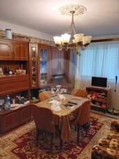 Vand apartament 3 camere Liliacului