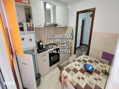 Apartament 3 camere, zona Liceului Mihai Eminescu