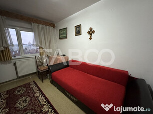 Apartament 2 camere 50 mpu 2 balcone beci etaj 3 Zona Castan