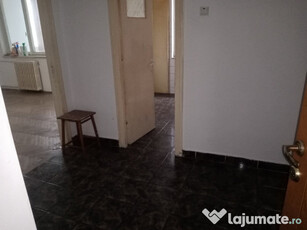 Apartament 2 camere, etaj 3, zona 1 Mai, zona Lidl