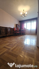 Apartament 3 camere decomandat, etj. 3/Arad, zona-Garii!