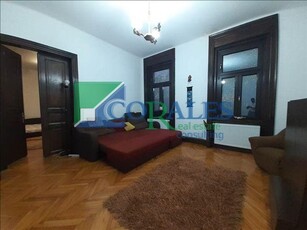 Apartament in Vila, zona centrala!