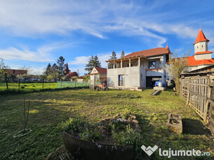 Casa noua cu teren zona Harau