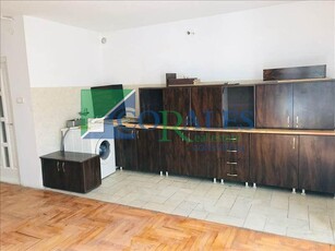 Casa / Vila cu 4 camere de vanzare