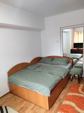 Inchiriez apartament 2 camere zona Pelican