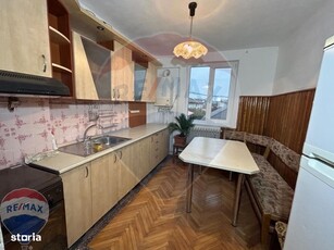 Ocazie! Apartament cu 3 camere Et 1 de vânzare în zona Orașul Vechi