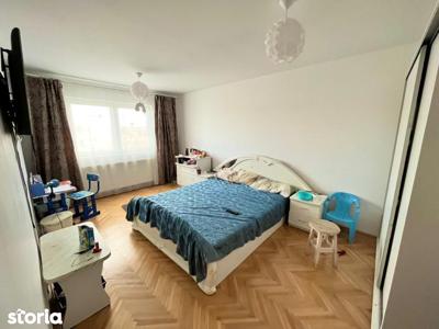 Apartament 3 camere 2 bai zona Vasile Aaron