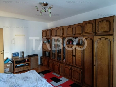 Apartament 3 camere 63 mpu mobilat utilat pivniță Cetate Alba Iulia
