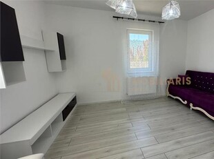 Apartament 3 camere + curte privata, de inchiriat, zona Marul de Aur