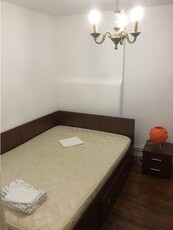 Apartament 3 camere, Romana