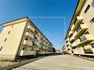 Apartament de vanzare in Sibiu - 3 camere si balcon - predare la alb