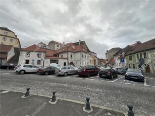 De vanzare apartament cu 2 camere decomandate etaj 1 zona Teatrul Gong Sibiu