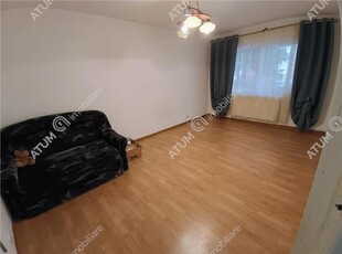 De vanzare apartament cu 3 camere decomandate si pivnita in zona Vasile Aaron din Sibiu