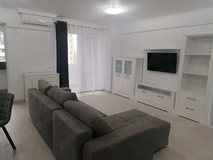 Închiriez apartament