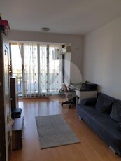 Vand apartament 2 camere Trei Stejari