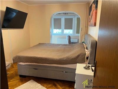 Apartament 3 camere de vanzare Lujerului