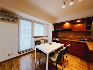 Apartament 2 camere, mobilat, acces metrou, zona Unirii