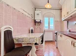 Apartament 3 camere Bd.Revolutiei-Podgoria,80 mp cu termoteca+garaj