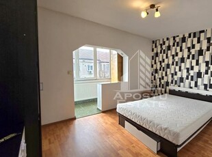 Apartament cu 2 camere si 2 balcoane, centrala proprie, zona Bucovina