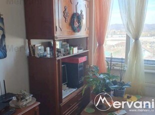 Apartament cu 3 camere de vanzare in Campina zona semicentrala