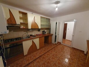 Apartament cu 3 camere decomandat + 2 balcoane - Girocului