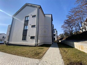 Apartament de vanzare in Sibiu - 3 camere, decomandat, etaj 1, cu balcon spatios, DaVinci de vanzare