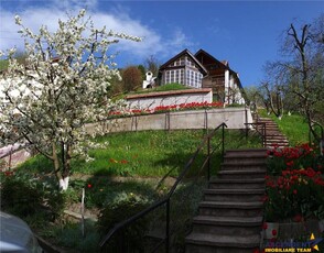 Casa in stil rustic, cu loc parcare in curte, Scheii Brasovului