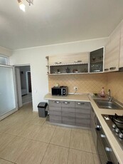 De inchiriat Apartament 2 camere, zona Cetate Lidl Bloc Nou. Pret inchiriere: 300 Euro/luna.