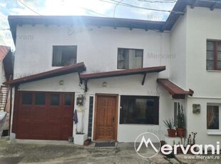 De vanzare apartament in vila Sinaia