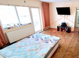 Oferim spre vanzare, Apartament cu 3 camere, Girocului, Sp. Judetean