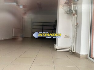 Spatiu comercial 32 mp de inchiriat Alba Iulia, Zona CETATE Piata-Mercur