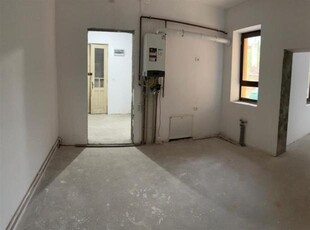 Vand apartament 3 camere 126 mp, centru