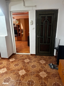 Apartament 2 camere, etj. 2, decomandat - mobilat si utilat