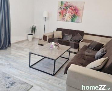 Apartament 3 camere Tractoru - 76 mp decomandat si loc de pa