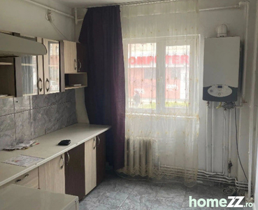 Apartament 4 camere 2 bai zona Calea Bucuresti