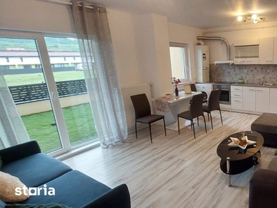 Apartament de 2 camere, 49 mp, terasa de 50 mp, loc de parcare