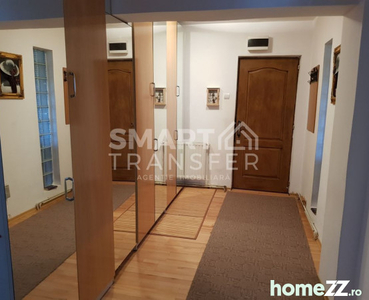 Apartament de 3 camere decomandat