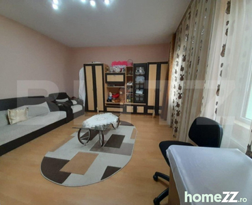 Apartament la casa