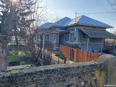 Casa cărămidă 100 mp, teren 1150 mp, deschidere 34 m, comuna Curcani jud Călărași