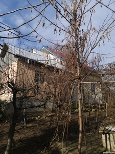 Casa cu etaj zona Bucovina