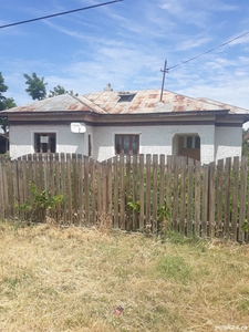 Casa cu gradina de vanzare Comuna Ghergheasa