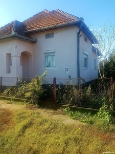 Casa de vanzare, Paulian