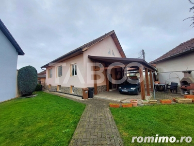 Casa individuala de vanzare carport si garaj Lazaret Sibiu