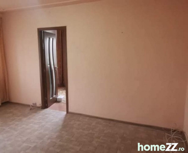 De vanzare apartament 3 camere 31.000 euro