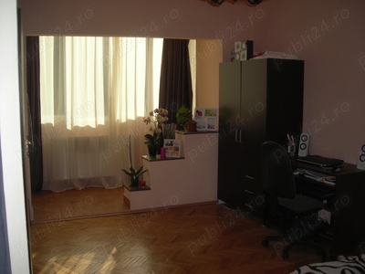 PF, inchiriez apartament 3 camere in Manastur, zona IREC.
