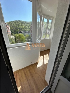 Apartament 2 camere, 2 balcoane, renovat complet, Racadau, Brasov