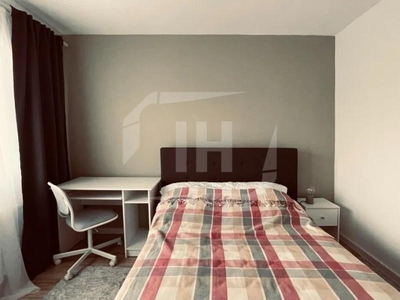 Apartament 2 camere, decomandat, Zona Lunii